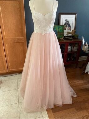 Women’s Blush Tulle Wedding Gown with Ivory Lace Bodice Bridal Sz 12